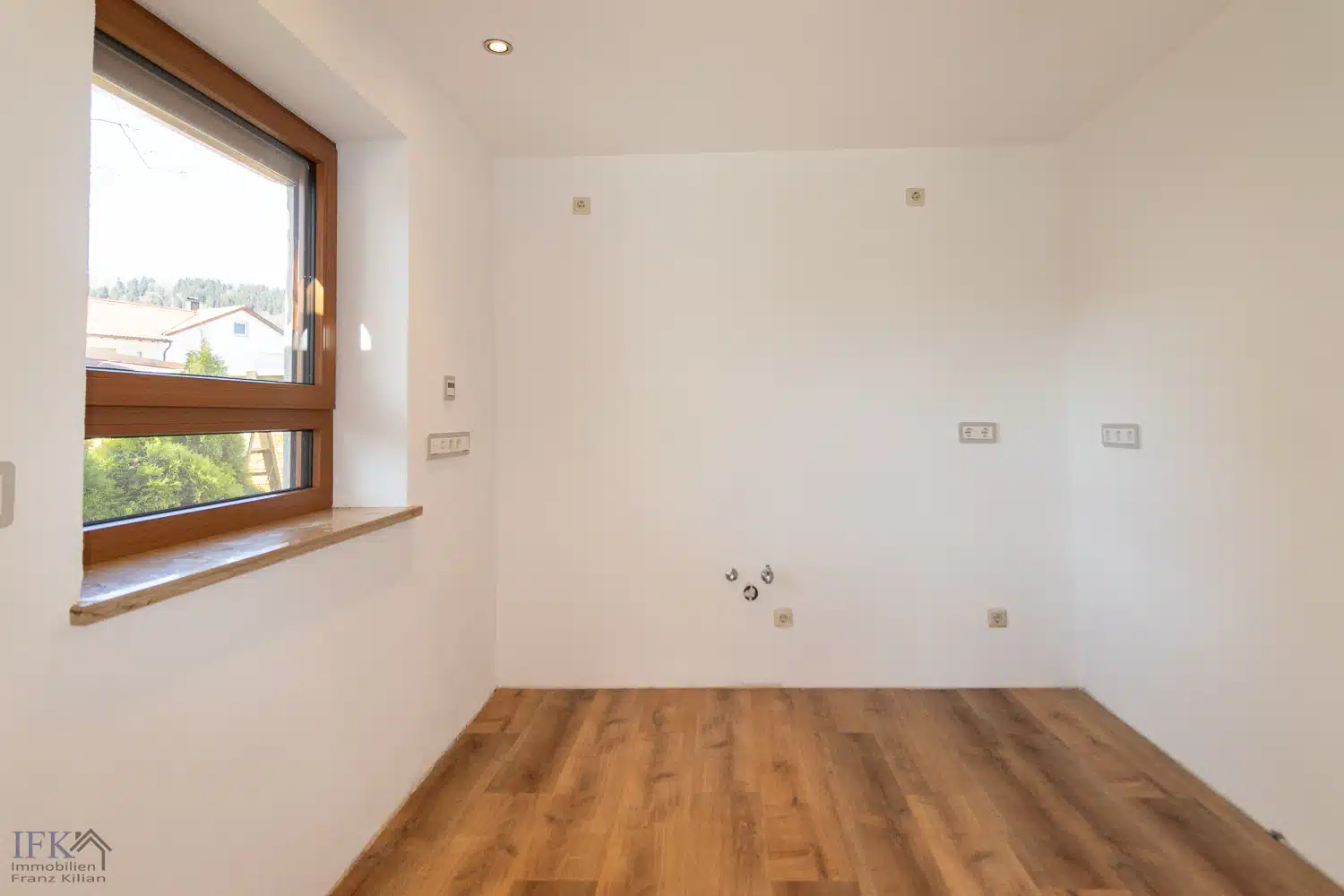 Küche - Platz für die ganze Familie! Doppelhaushälfte mit Einliegerappartement in attraktiver Lage