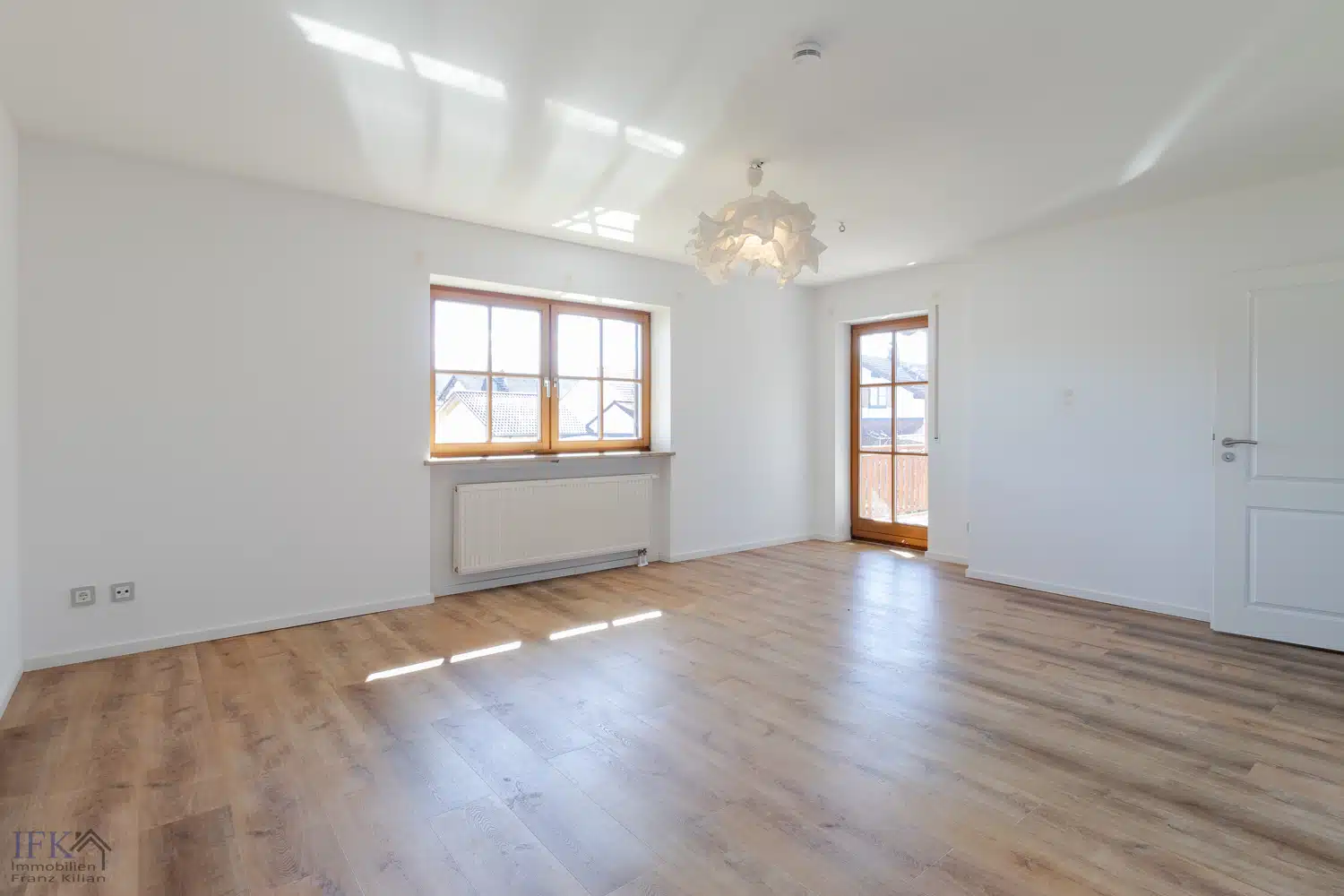 Schlafzimmer - Platz für die ganze Familie! Doppelhaushälfte mit Einliegerappartement in attraktiver Lage