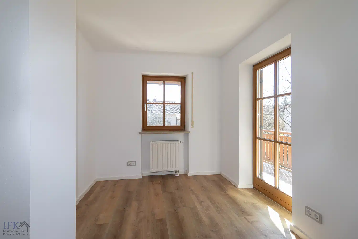 Zimmer 2 - Platz für die ganze Familie! Doppelhaushälfte mit Einliegerappartement in attraktiver Lage