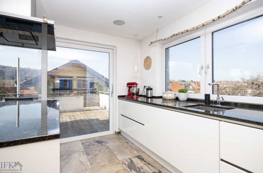 Moderne Doppelhaushälfte Dachterrasse in Peißenberg Wörth - Küche (41456)