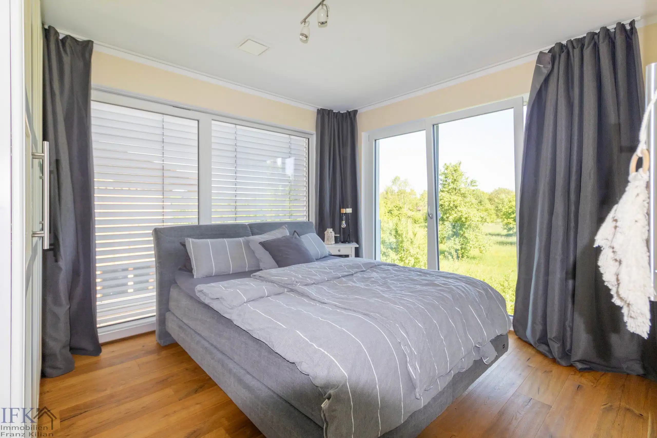 Schlafzimmer - Hochwertige 3-Zimmerwohnung in Weilheim