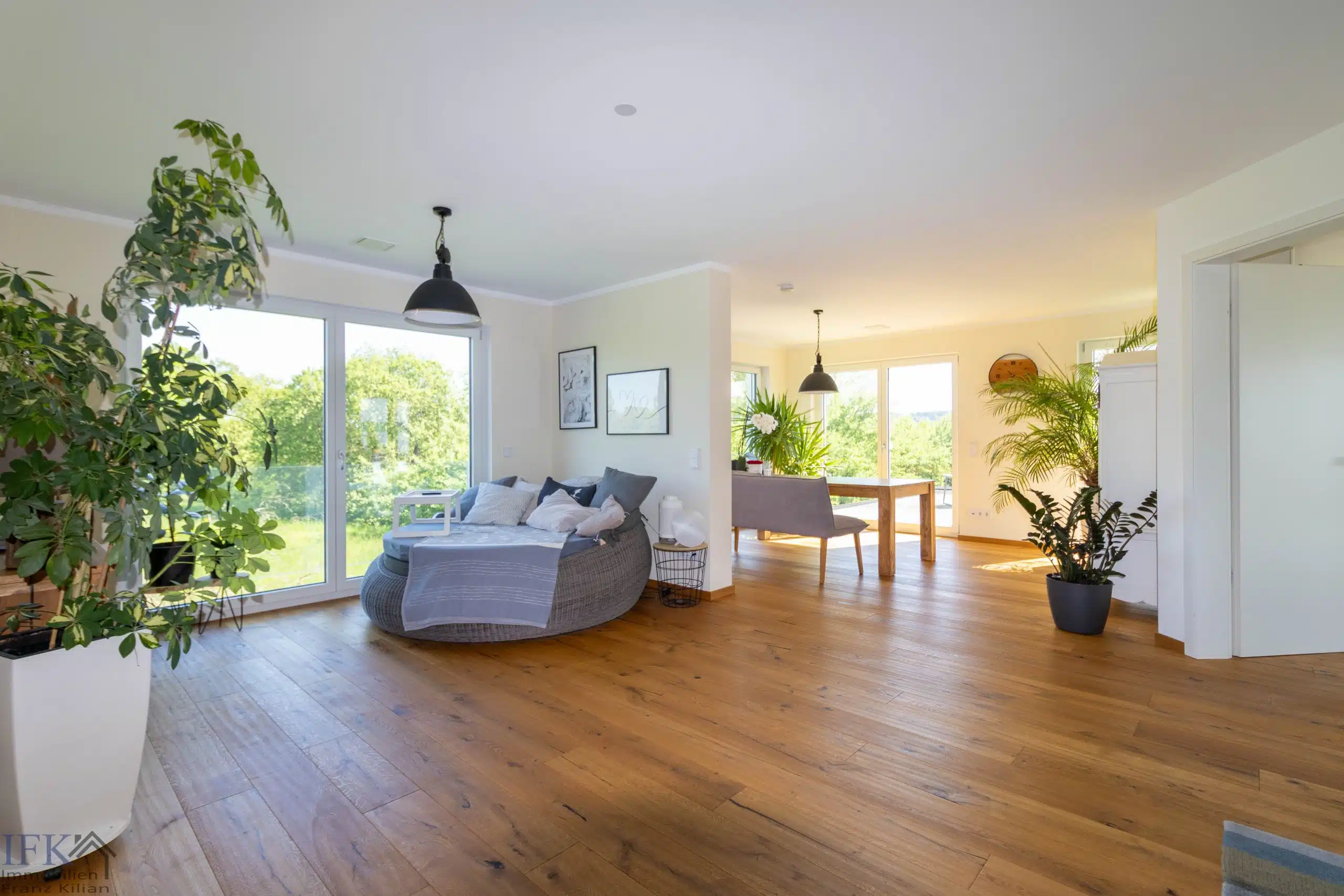 Blick zum Wohnbereich - Hochwertige 3-Zimmerwohnung in Weilheim