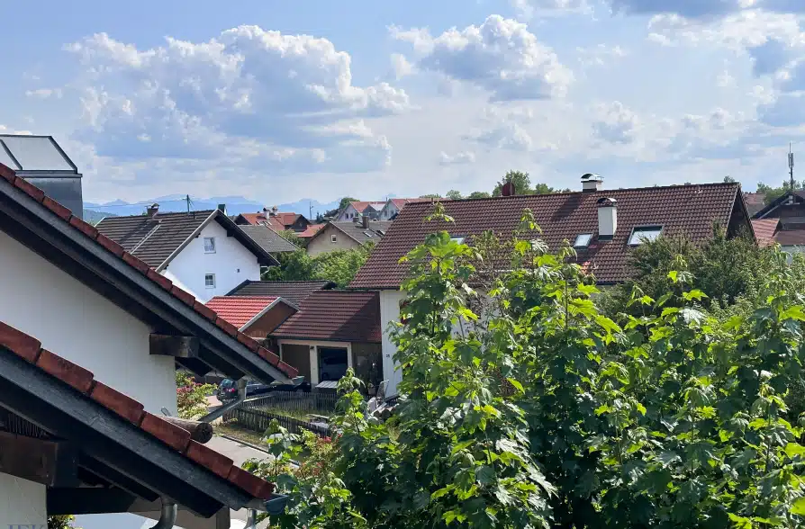 Sofort bezugsfreie 3-Zimmer-Dachgeschoßwohnung mit Weitblick in Peiting! - Bergblick (35008)