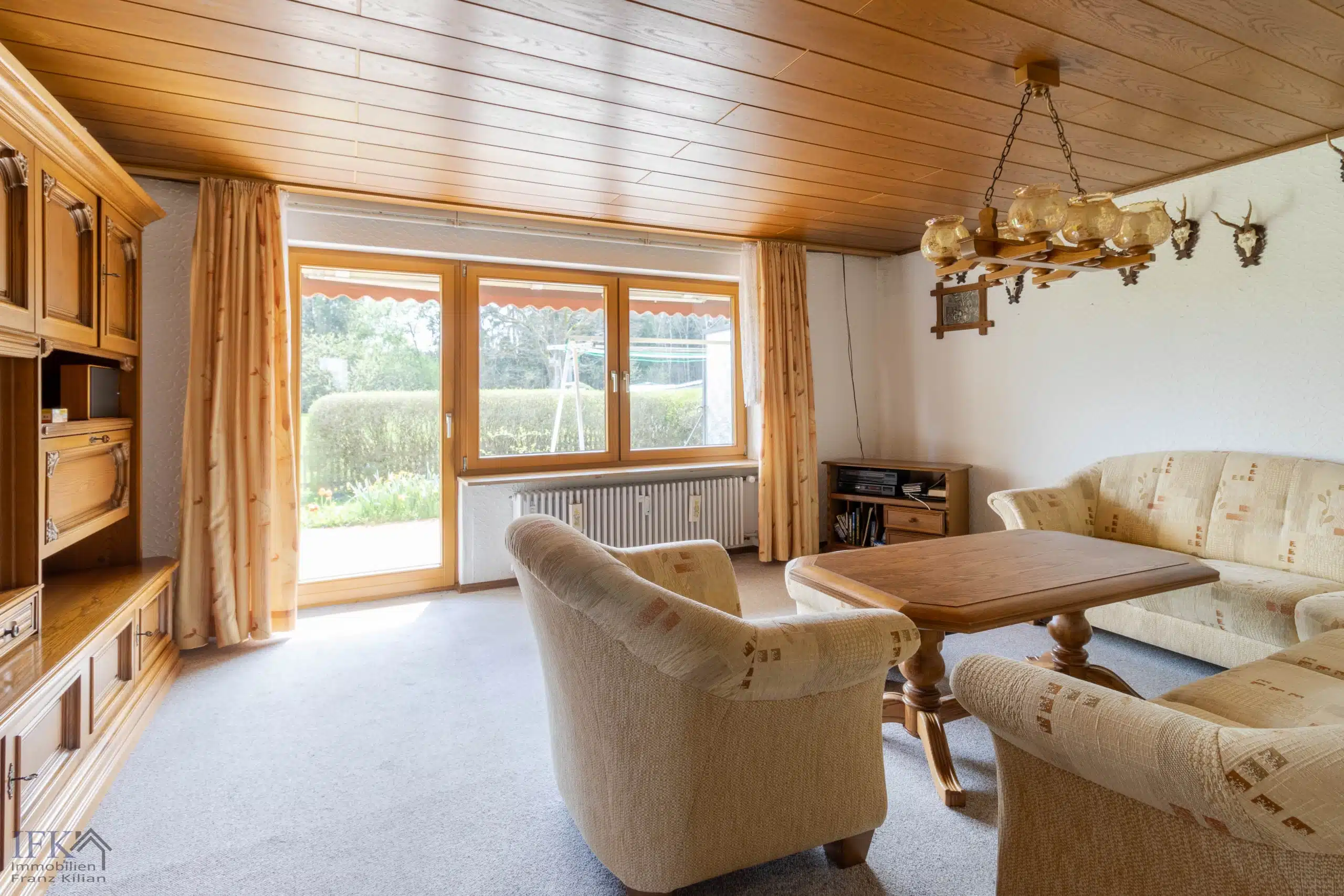 EG Wohnzimmer - Zweifamilienhaus in traumhafter Lage mit Weit- und Bergblick in Oberhausen