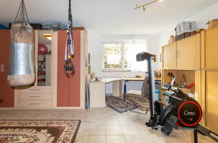 Moderne Doppelhaushälfte mit wertiger Ausstattung in Wielenbach - Hobbyraum (38513)