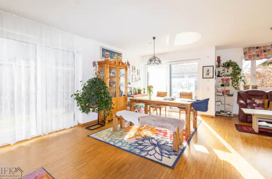 Moderne Doppelhaushälfte mit wertiger Ausstattung in Wielenbach - Essbereich (38505)