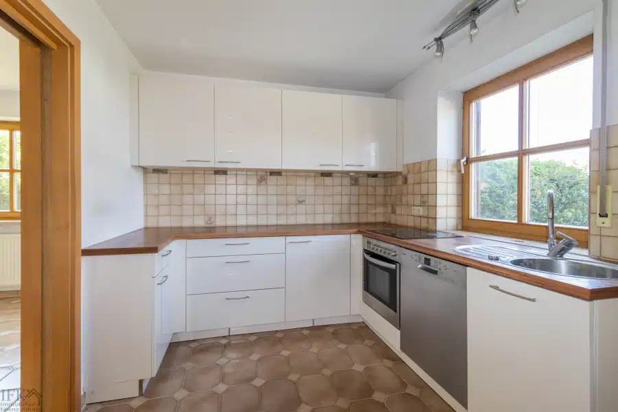 Küche - Platz für die ganze Familie! Großzügige Doppelhaushälfte in Hohenpeißenberg