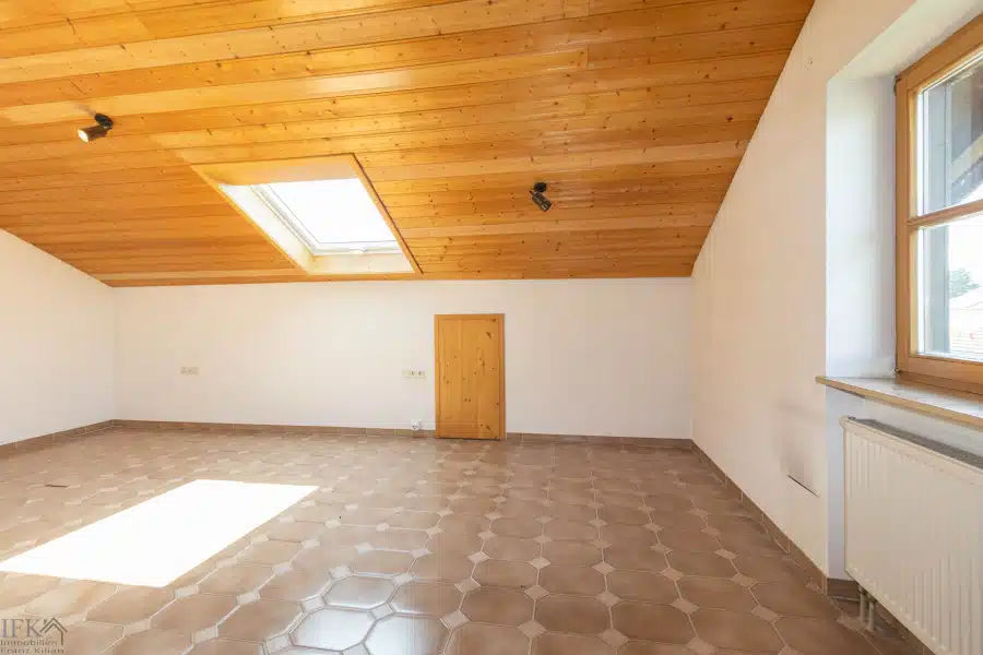 Studio - Platz für die ganze Familie! Großzügige Doppelhaushälfte in Hohenpeißenberg