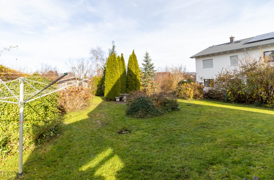 Charmantes Altbau Einfamilienhaus mit Erweitertungspotenzial in Raisting - Garten (38326)