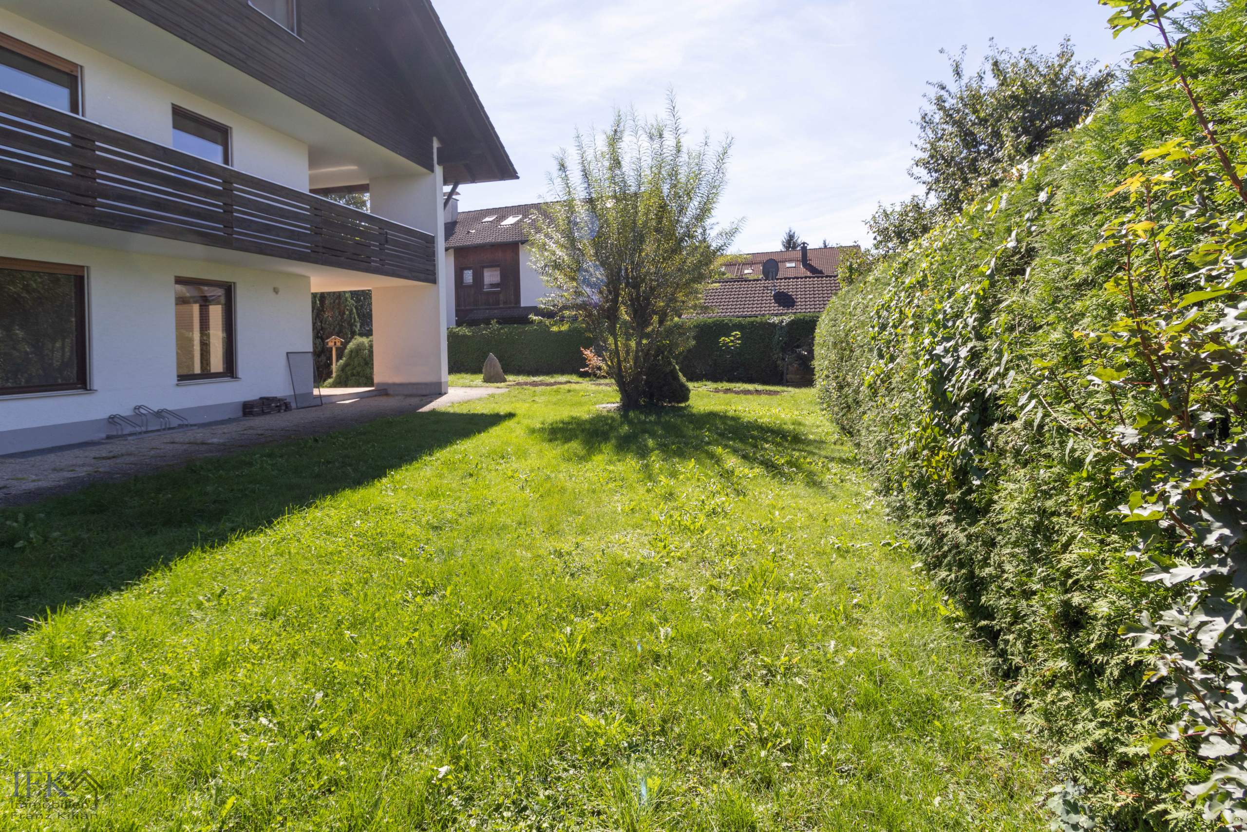 Großzügiges 3-Familienhaus in ruhiger Wohnlage im Weilheimer Osten - Garten West