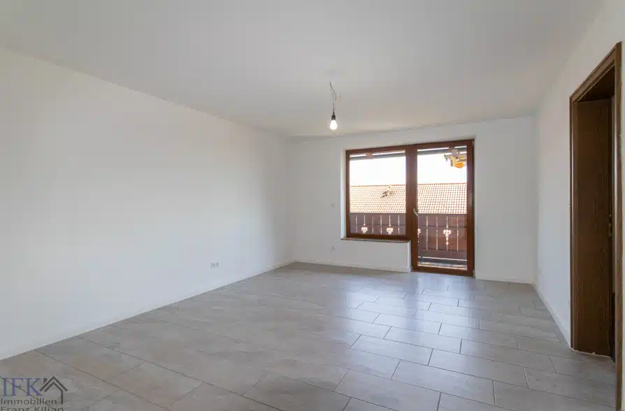 Frisch renovierte 3-Zimmer-Wohnung mit Bergblick und Dachterrasse!, 82377 Penzberg, Etagenwohnung