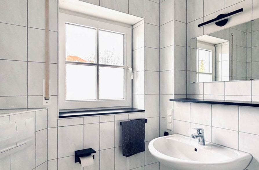 Gemütliche 2-Zimmer-Wohnung in zentraler Lage von Weilheim - Bad (40068)