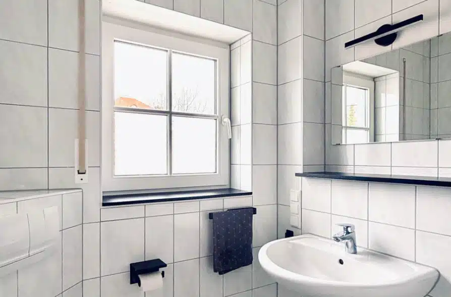 Gemütliche 2-Zimmer-Wohnung in zentraler Lage von Weilheim - Bad (40068)