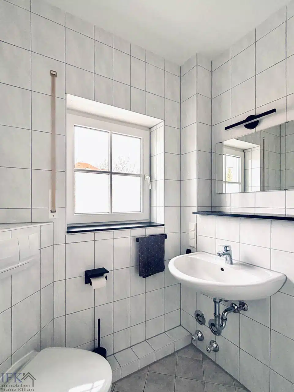 Bad - Gemütliche 2-Zimmer-Wohnung in zentraler Lage von Weilheim