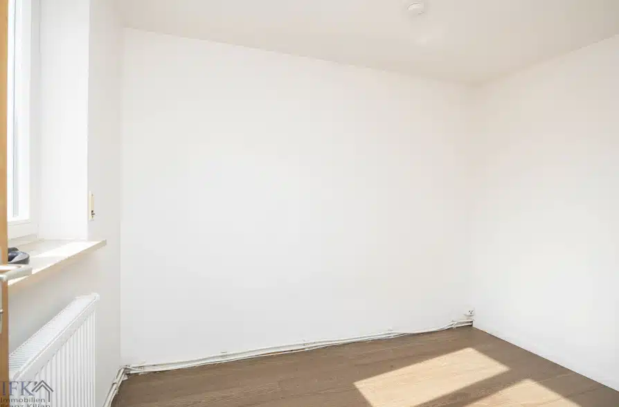 Renoviertes Stadthaus mit zwei Wohneinheiten und vielseitigen Nutzungsmöglichkeiten! - OG links kleines Zimmer (39632)