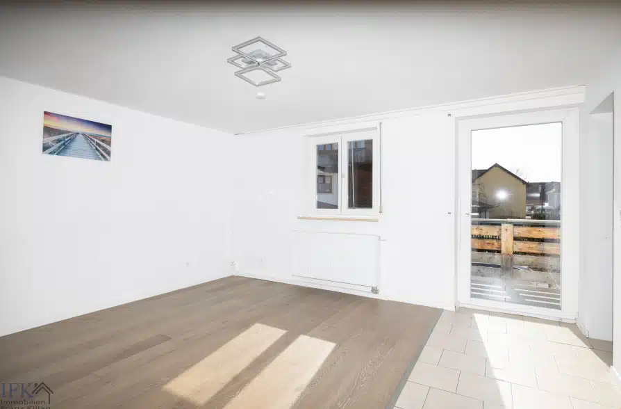 Renoviertes Stadthaus mit zwei Wohneinheiten und vielseitigen Nutzungsmöglichkeiten! - OG links Wohnbereich (39630)