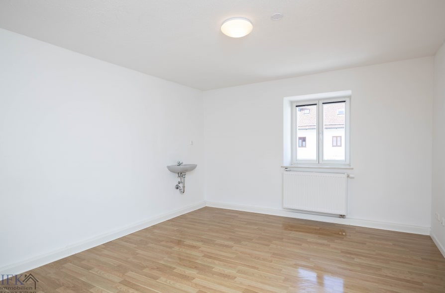 Renoviertes Stadthaus mit zwei Wohneinheiten und vielseitigen Nutzungsmöglichkeiten! - OG rechts Zimmer 2 (39627)