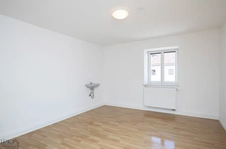 Renoviertes Stadthaus mit zwei Wohneinheiten und vielseitigen Nutzungsmöglichkeiten! - OG rechts Zimmer 2 (39627)