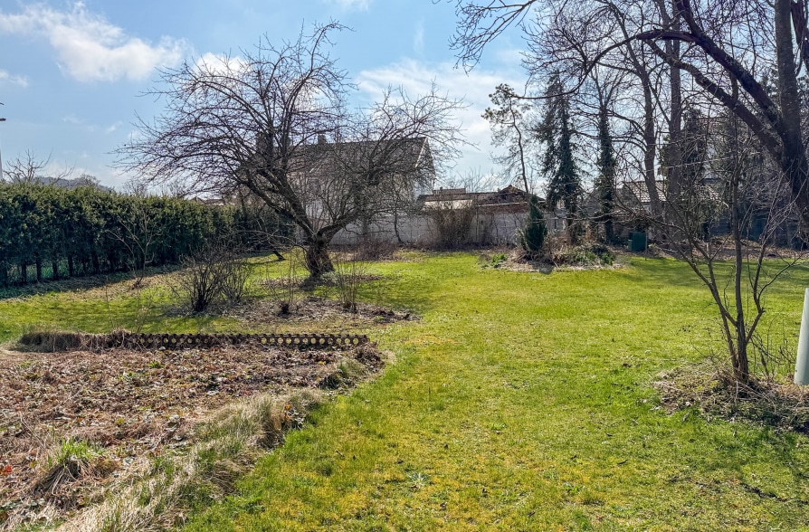 Sonniges Baugrundstück für Einfamilienhaus oder Zweifamilienhaus in Weilheim - Grundstück (39881)