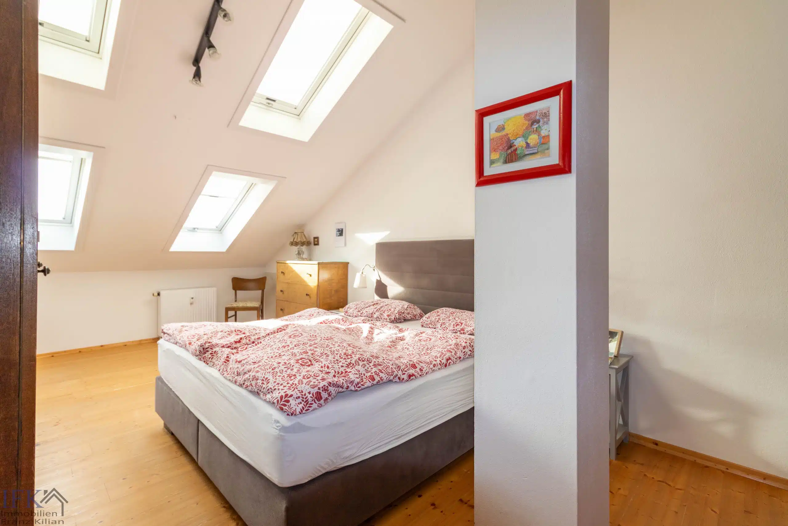 Schlafzimmer - Gemütliche 4-Zimmer-Dachgeschoßwohnung in Peißenberg Wörth