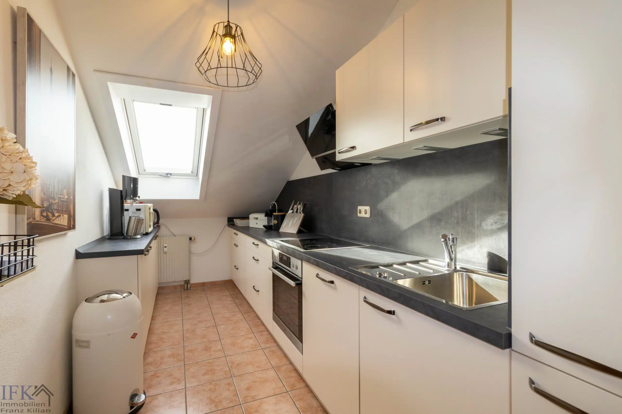 Küche - Gemütliche 4-Zimmer-Dachgeschoßwohnung in Peißenberg Wörth