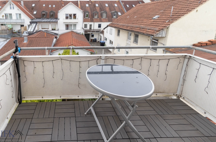 Kapitalanleger aufgepasst! Mehrfamilienhaus mit 3 Wohneinheiten im Zentrum von Weilheim! - DG Balkon (36411)