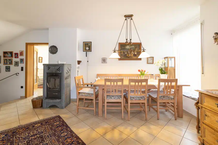 Essbereich - Großzügige, sonnige Doppelhaushälfte in familienfreundlicher Lage von Weilheim