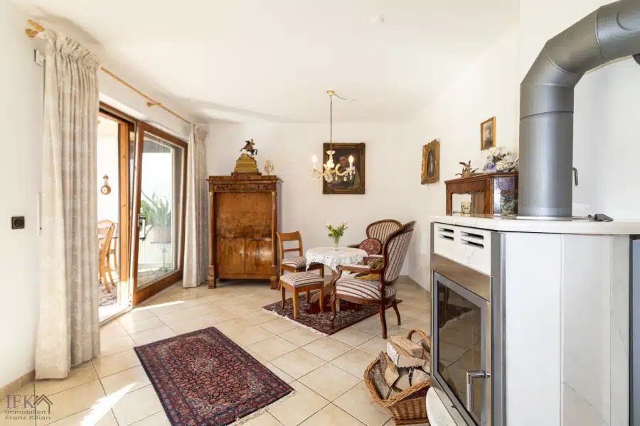 Wohnbereich - Großzügige, sonnige Doppelhaushälfte in familienfreundlicher Lage von Weilheim