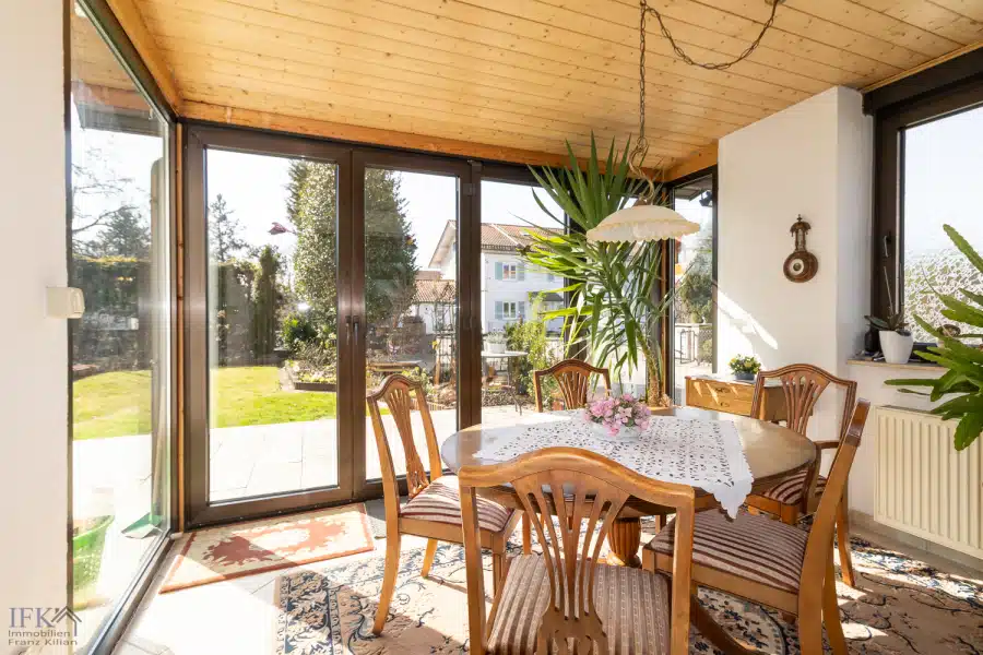 Wintergarten - Großzügige, sonnige Doppelhaushälfte in familienfreundlicher Lage von Weilheim
