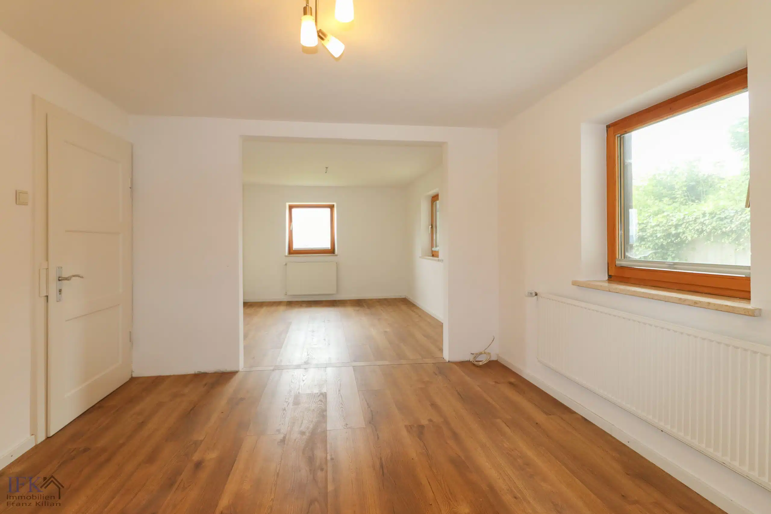 Wohnbereich - Naturliebhaber aufgepasst! Juwel mit traumhaftem Ausblick in Paterzell!