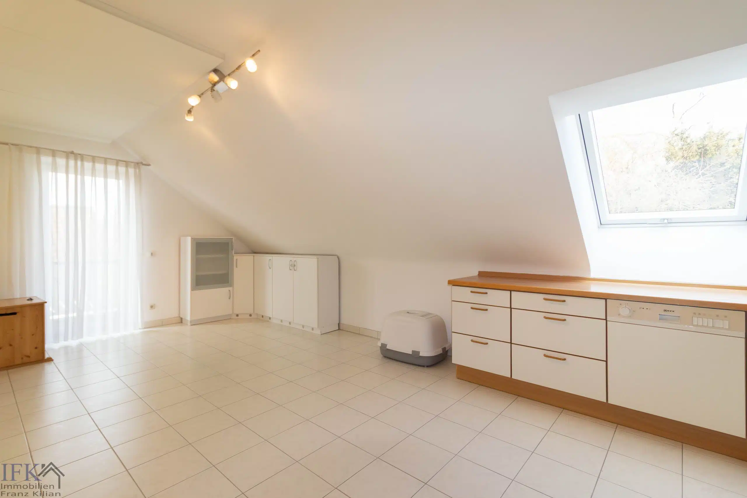 DG Wohnküche - Hier brauchen Sie keinen TV! Zweifamilienhaus in Hohenpeißenberg mit Panoramablick!!