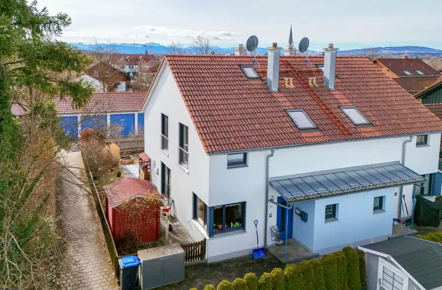 Moderne Doppelhaushälfte mit wertiger Ausstattung in Wielenbach - Eingangsbereich (41977)