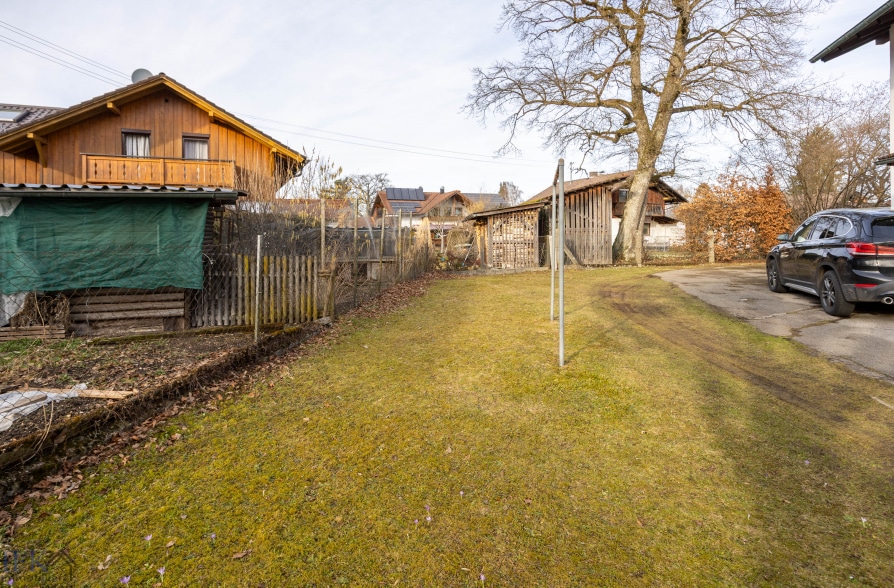 Charmantes Zweifamilienhaus in attraktiver Wohnlage in Seeshaupt - Garten (40285)