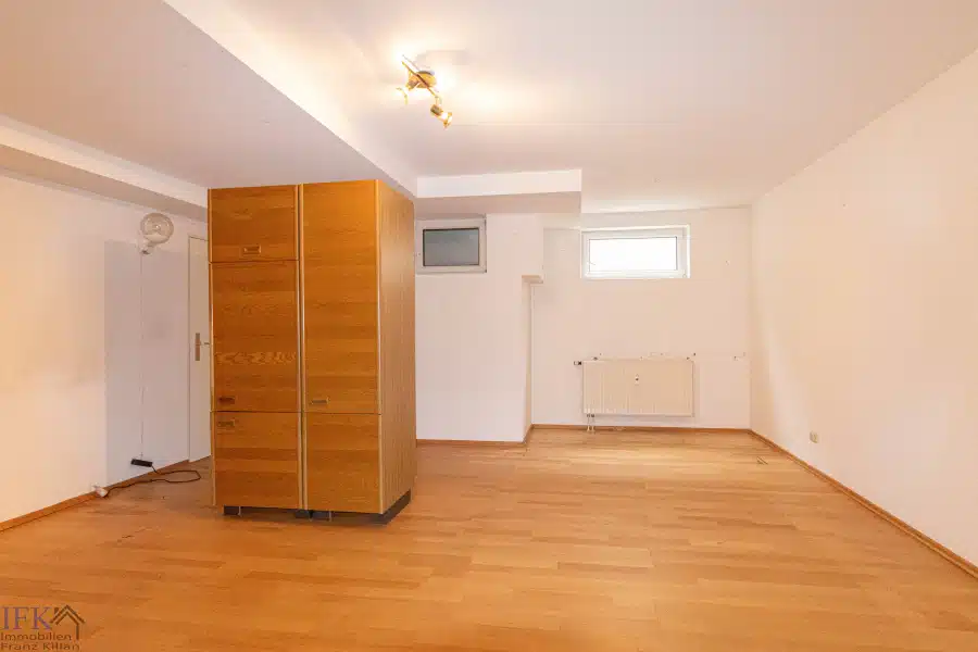 Hobbyraum - Wohnen wie im Haus! Maisonettewohnung mit eigenem Garten in Weilheim!