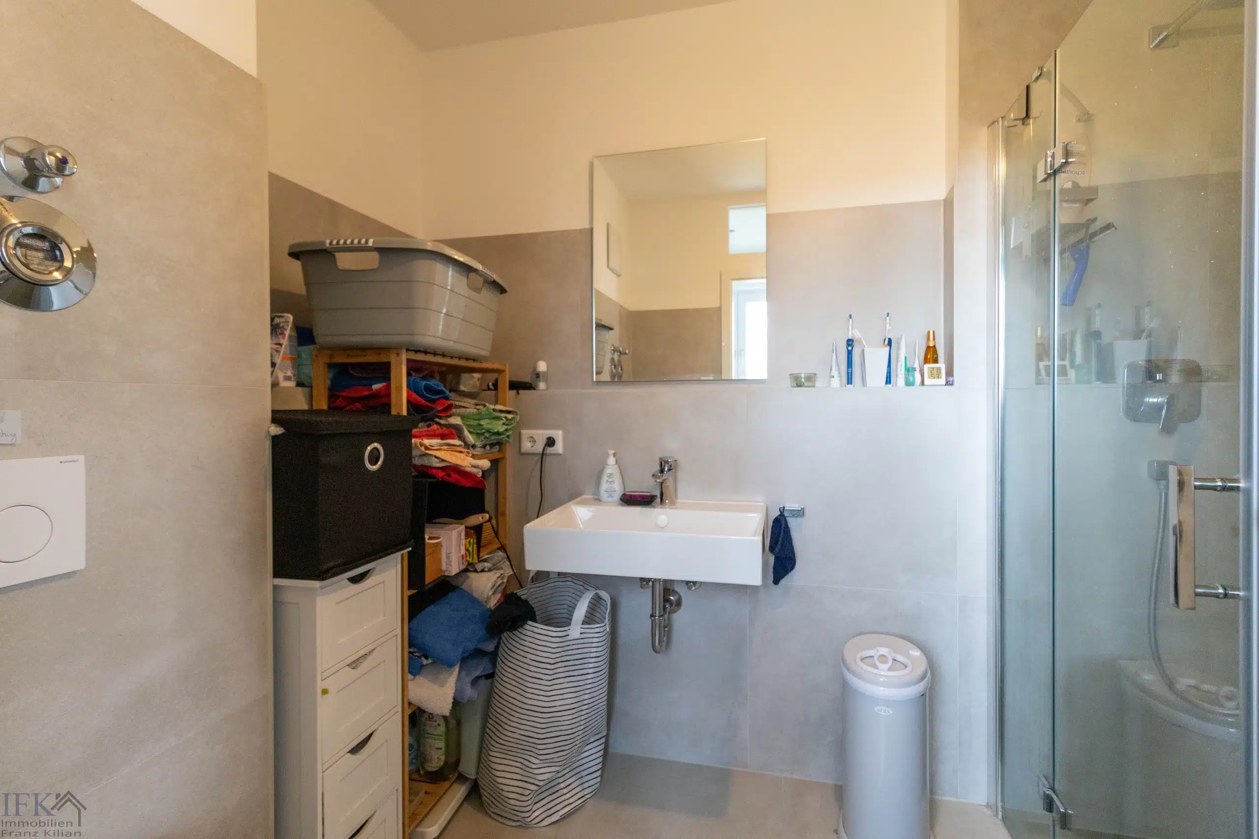 Bad - Sonnige Penthouse-Wohnung mit Blick auf die Ammer in Weilheim