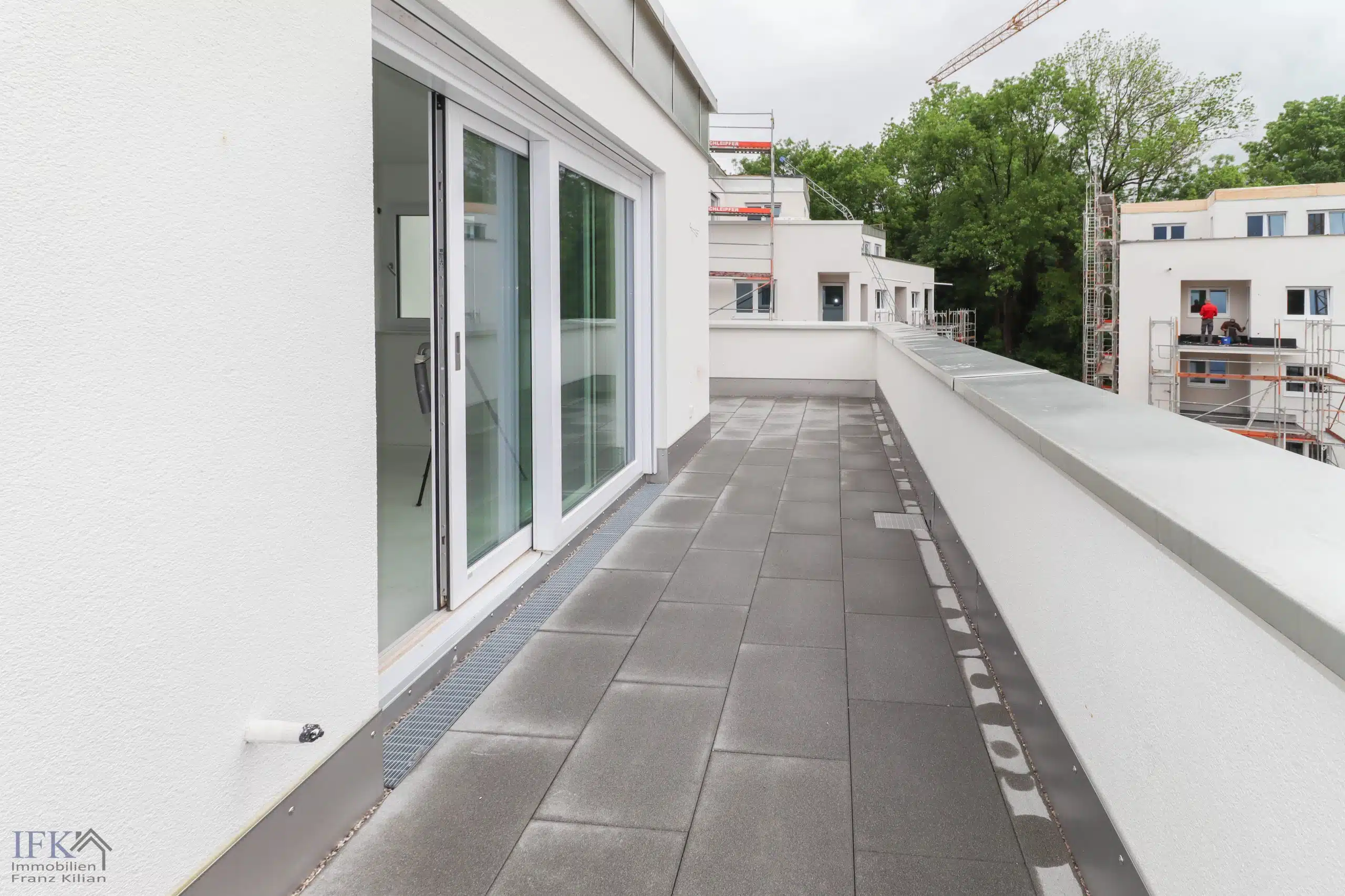 Dachterrasse - Sonnige Penthouse-Wohnung mit Blick auf die Ammer in Weilheim