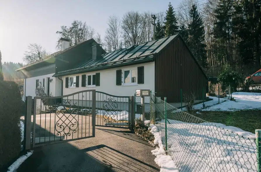 2 für 1 in Tutzing! Einfamilienhaus mit separatem Einlieger-Bungalow - Bungalow (41400)