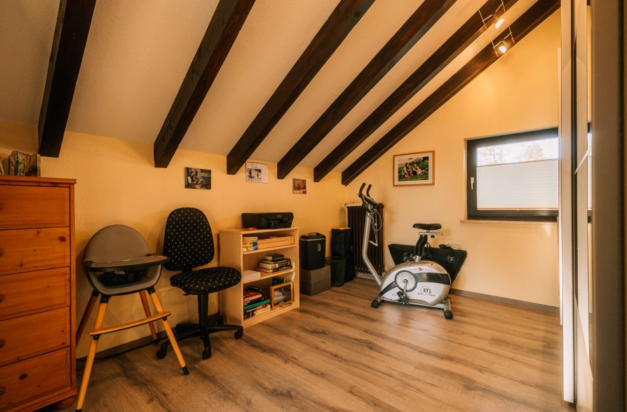 2 für 1 in Tutzing! Einfamilienhaus mit separatem Einlieger-Bungalow - Zimmer (40454)