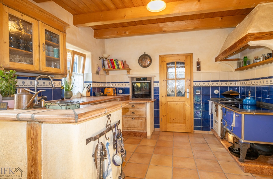 Schöner Wohnen in Peißenberg Wörth! Mediterranes Einfamilienhaus mit hochwertiger Ausstattung! - Küche (40173)