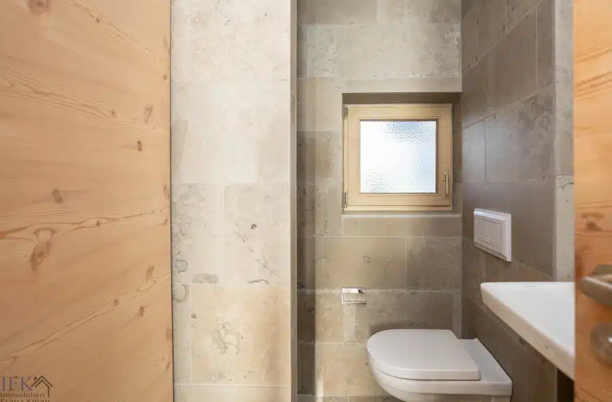 Schöner Wohnen in Peißenberg Wörth! Mediterranes Einfamilienhaus mit hochwertiger Ausstattung! - Hobby- bzw. Arbeitsbereich Bad (40190)