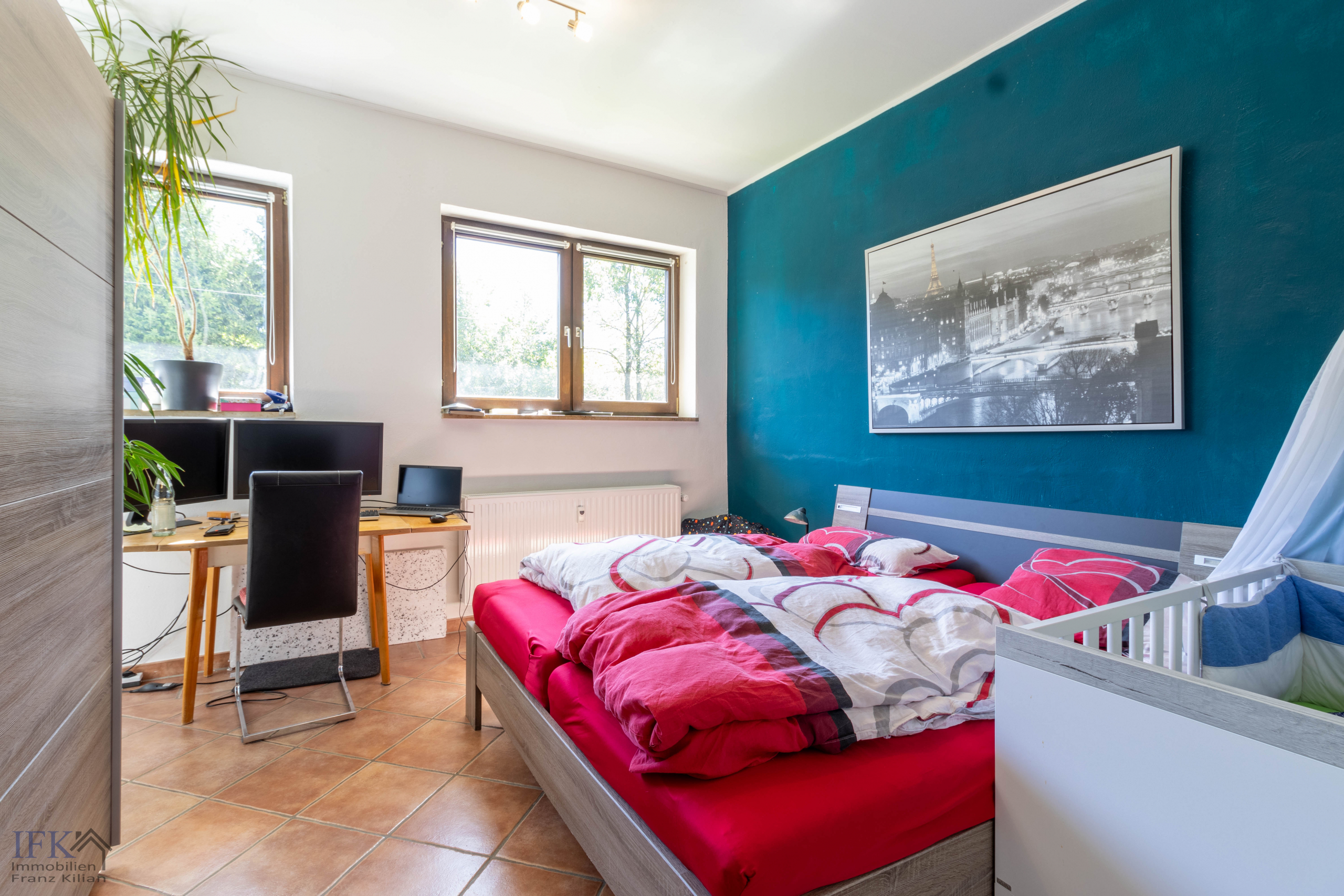 Großzügige 3-Zimmer-Erdgeschoß-Wohnung mit Erweiterungspotenzial in Oberau - Schlafzimmer
