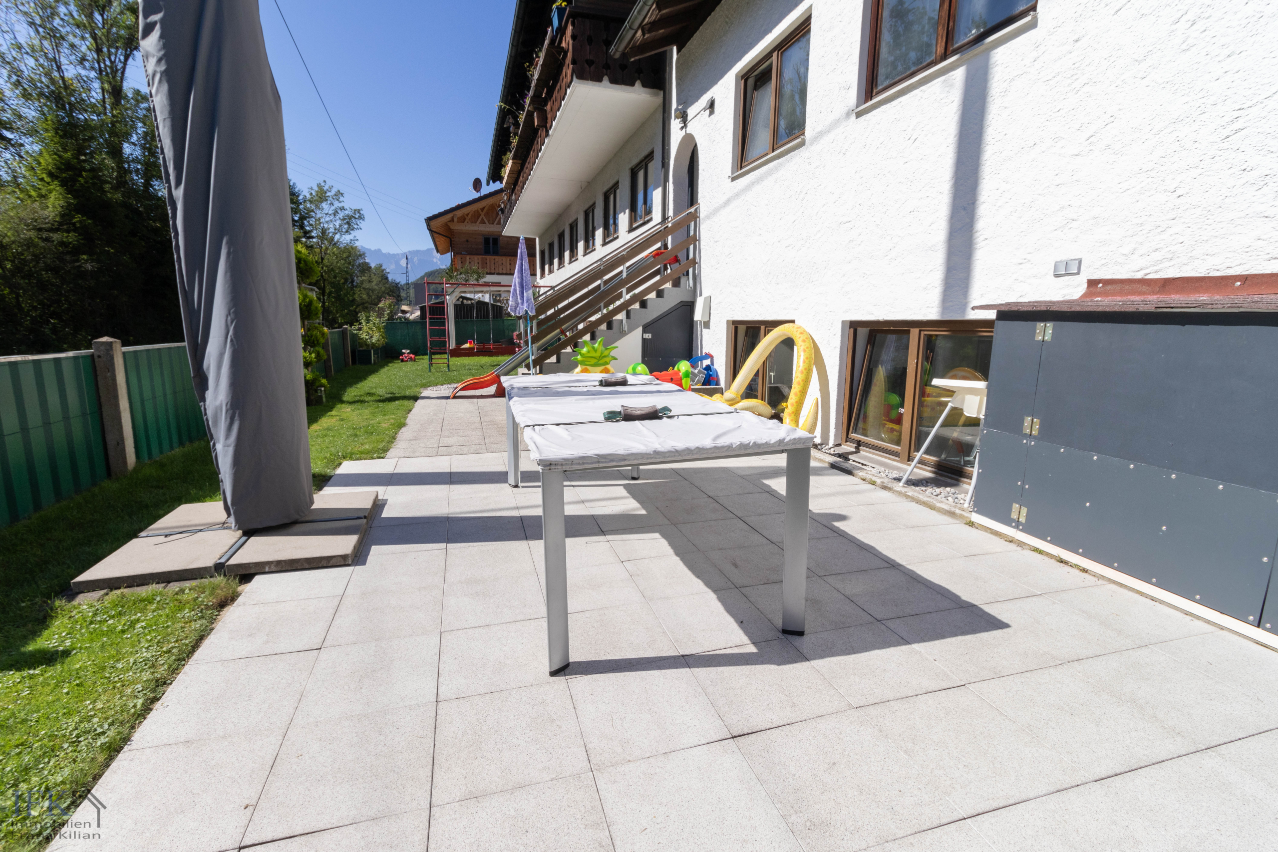 Großzügige 3-Zimmer-Erdgeschoß-Wohnung mit Erweiterungspotenzial in Oberau - Terrasse