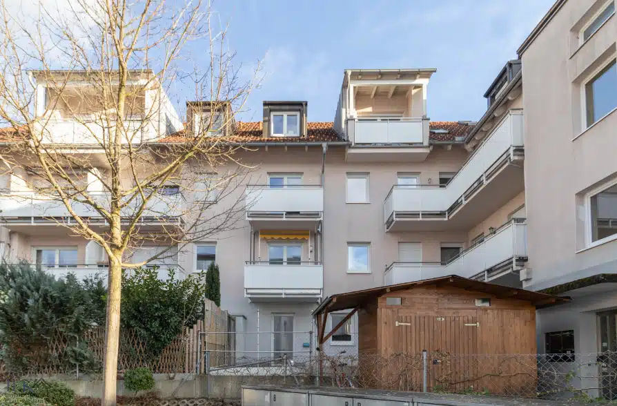 Schöne 3-Zimmer-Garten-Wohnung in zentraler Stadtlage von Weilheim - Außenansicht (36045)