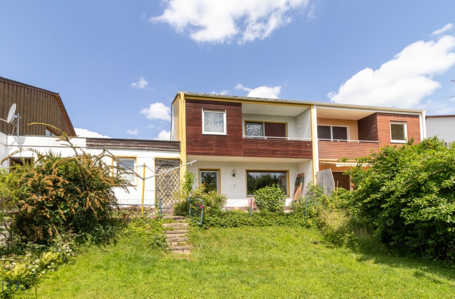 Renovierungsbedürftiges Doppelhaus sucht Prinzen zum Wachküssen!, 82362 Weiheim, Doppelhaushälfte