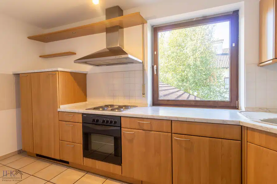 OG Küche - Großes, befristet vermietetes 3-Familienhaus in Bestlage von Weilheim