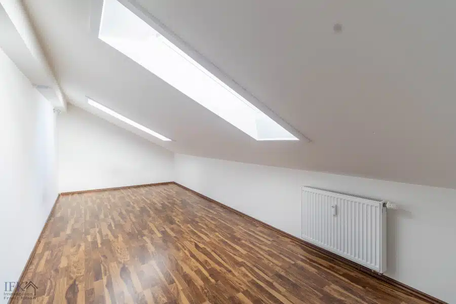 DG Schlafzimmer - Großes, befristet vermietetes 3-Familienhaus in Bestlage von Weilheim