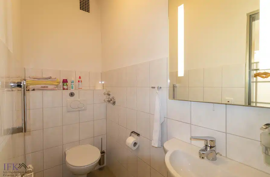 Vielseitig nutzbare Gewerbefläche für Ladenlokal oder Büro in zentraler Lage von Weilheim - WC (34031)