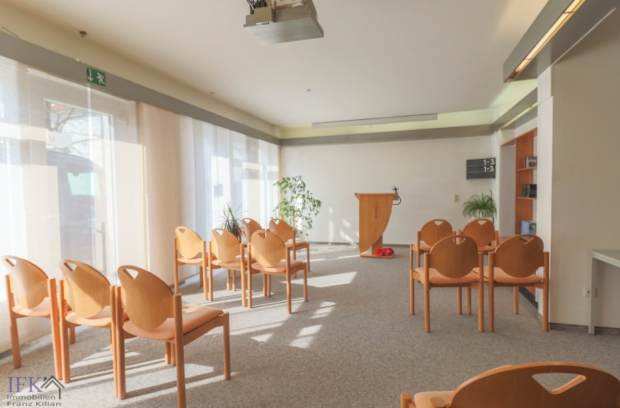 Vielseitig nutzbare Gewerbefläche für Ladenlokal oder Büro in zentraler Lage von Weilheim, 82362 Weilheim in Oberbayern, Bürofläche