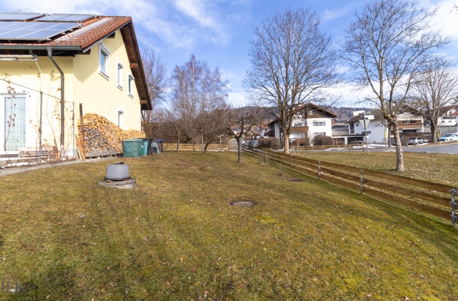 Hier brauchen Sie keinen TV! Zweifamilienhaus in Hohenpeißenberg mit Panoramablick!! - Garten (38596)